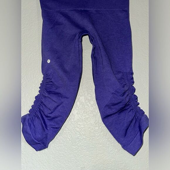 Lululemon in the flow crop II leggings heathered bruised berry purple 4 - Picture 6 of 8